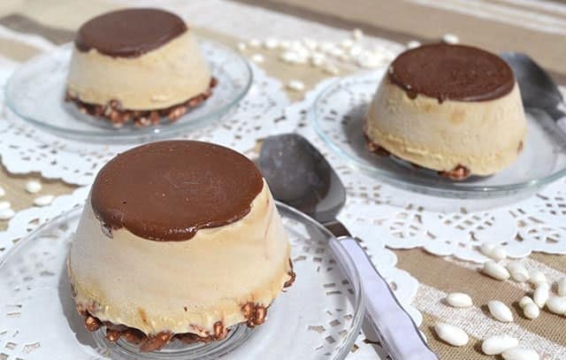 Dessert au Chocolat et Crème Glacée Café