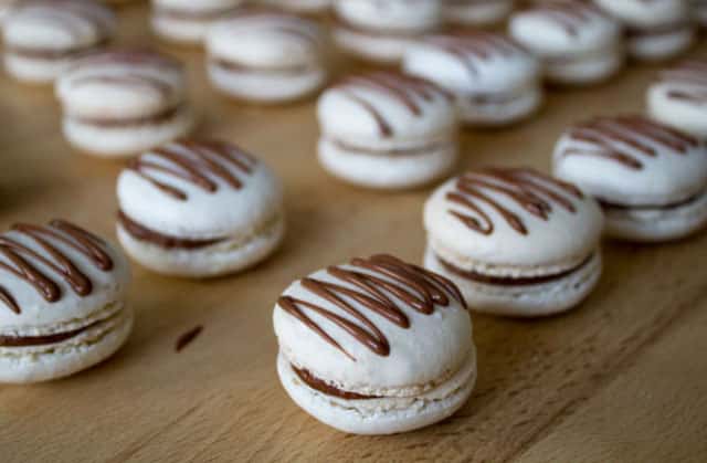 macarons au Kinder Bueno avec Thermomix
