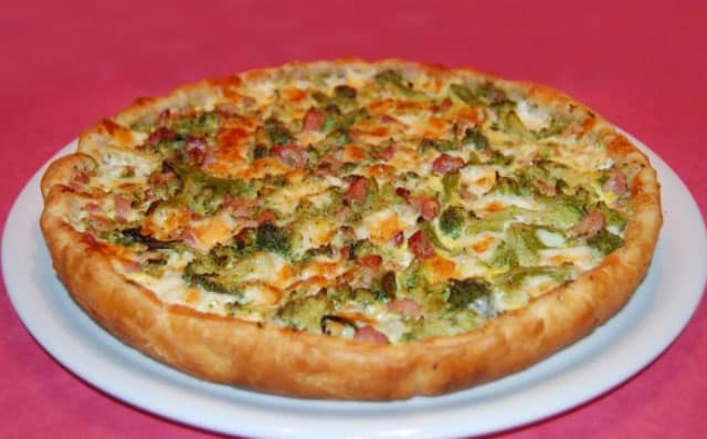 Tarte aux brocolis, lardons et emmental WW