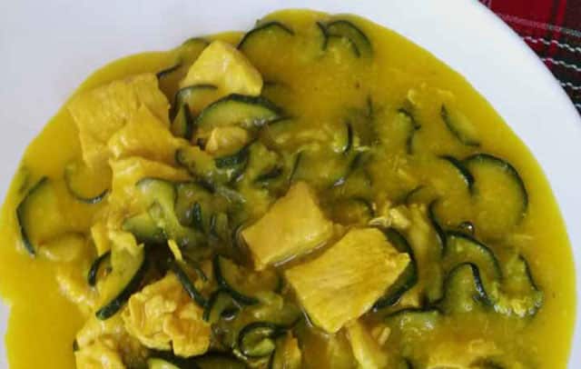 curry de poulet aux courgettes WW