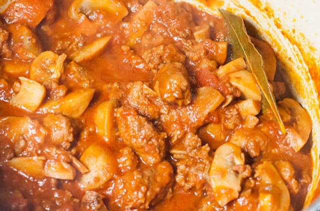 saucisse à la sauce tomate et champignons WW