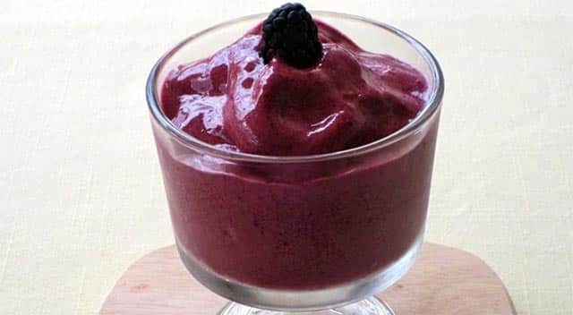 glace aux mûres et à la banane