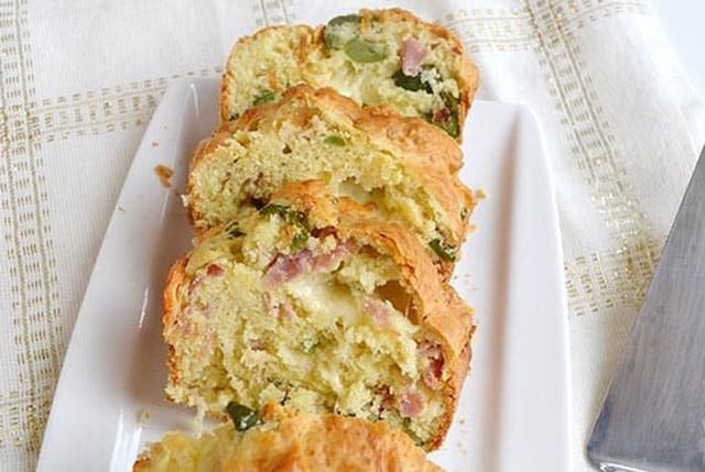 cake salé au jambon et olives vertes WW