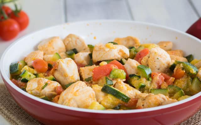 poêlée de poulet aux courgettes et tomates cerises WW