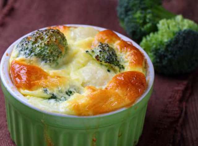 soufflé léger au brocoli et chèvre frais WW