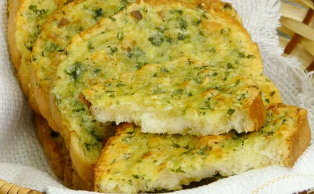 Pain à l'Ail et au fromage au Thermomix