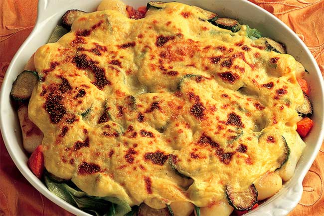 Ce gratin de pommes de terre courgettes et thon ww et le repas idéal pour faire le plein de nutriments sans trop se soucier des points et des calories.