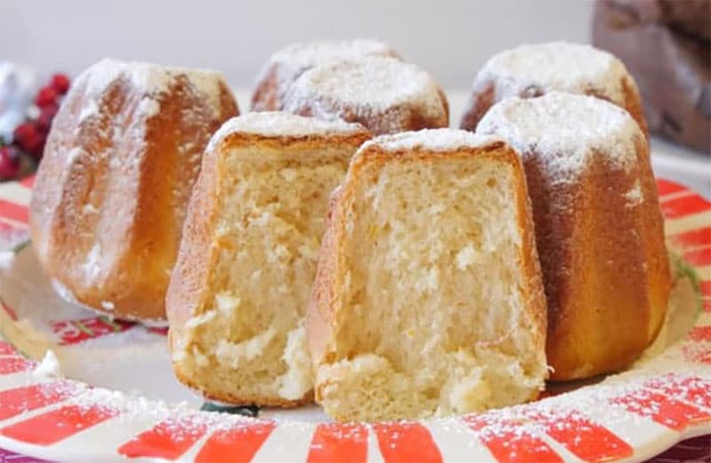 Petites Brioches italiennes de Noël