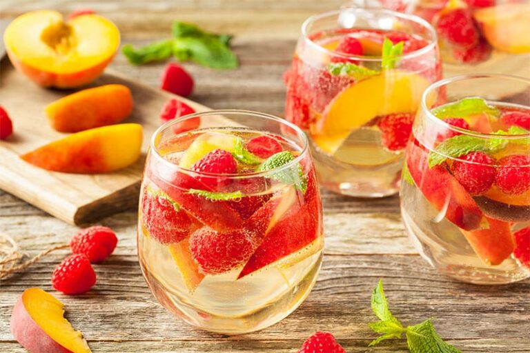 Sangria blanche tropicale