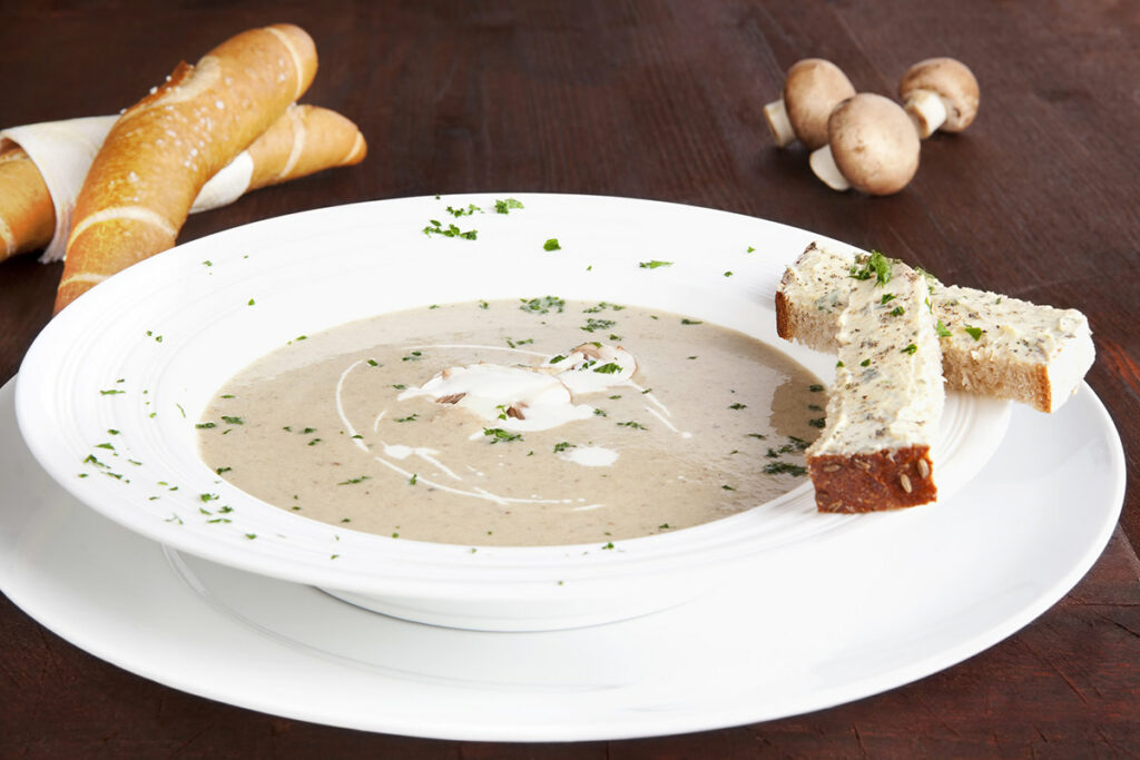 velouté de champignons et parmesan