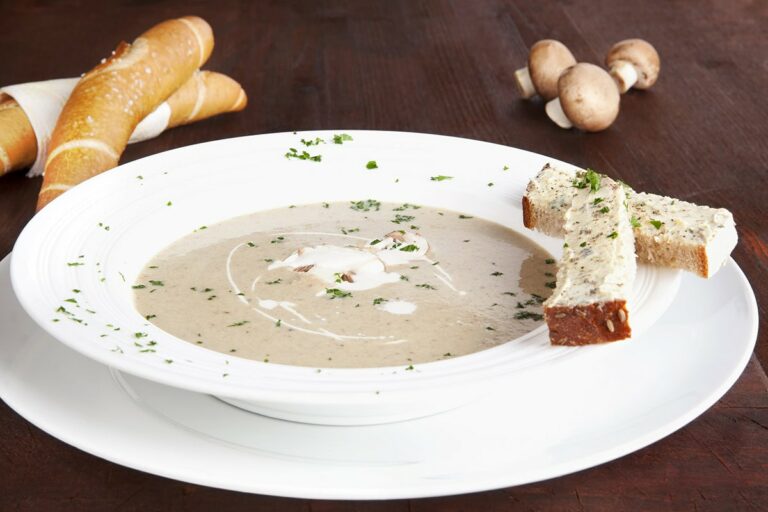 velouté de champignons et parmesan
