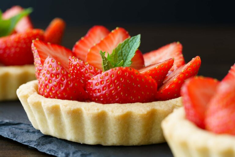 Tartelettes aux fraises et crème