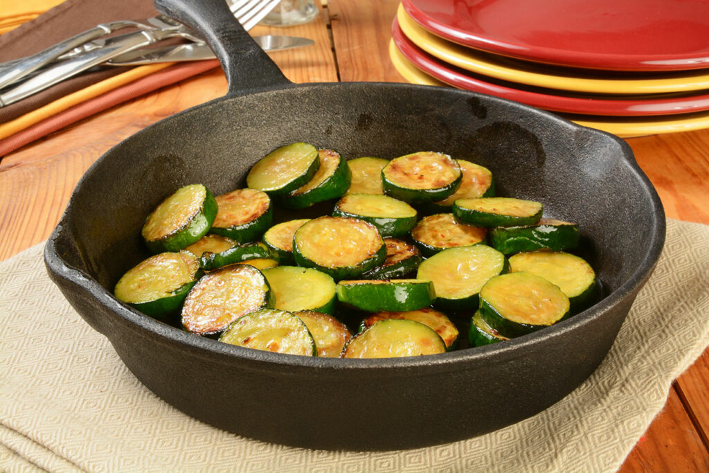 Courgettes Poêlées à la Sauce Épicée