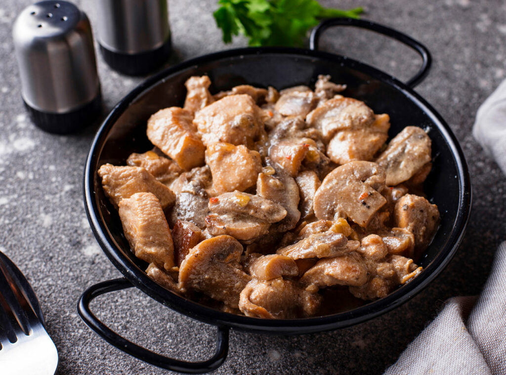Poulet à la Crème aux Champignons