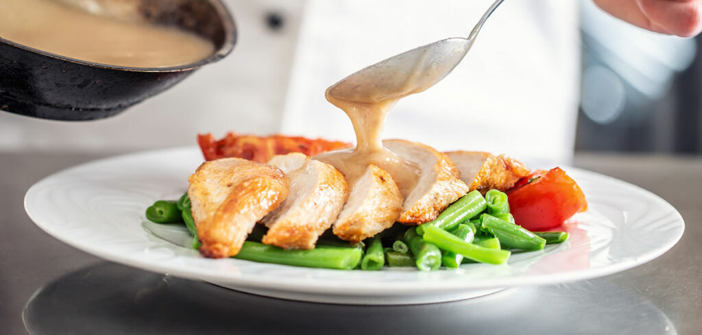 aiguillettes de poulet à la sauce satay